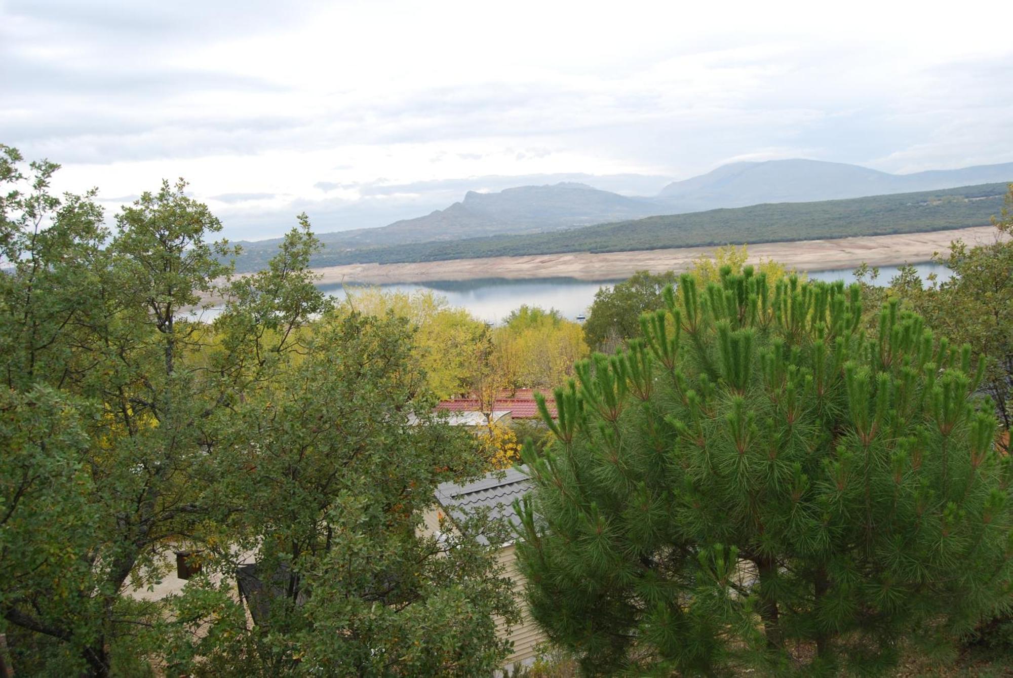 Camping De Cervera De Buitrago Luaran gambar