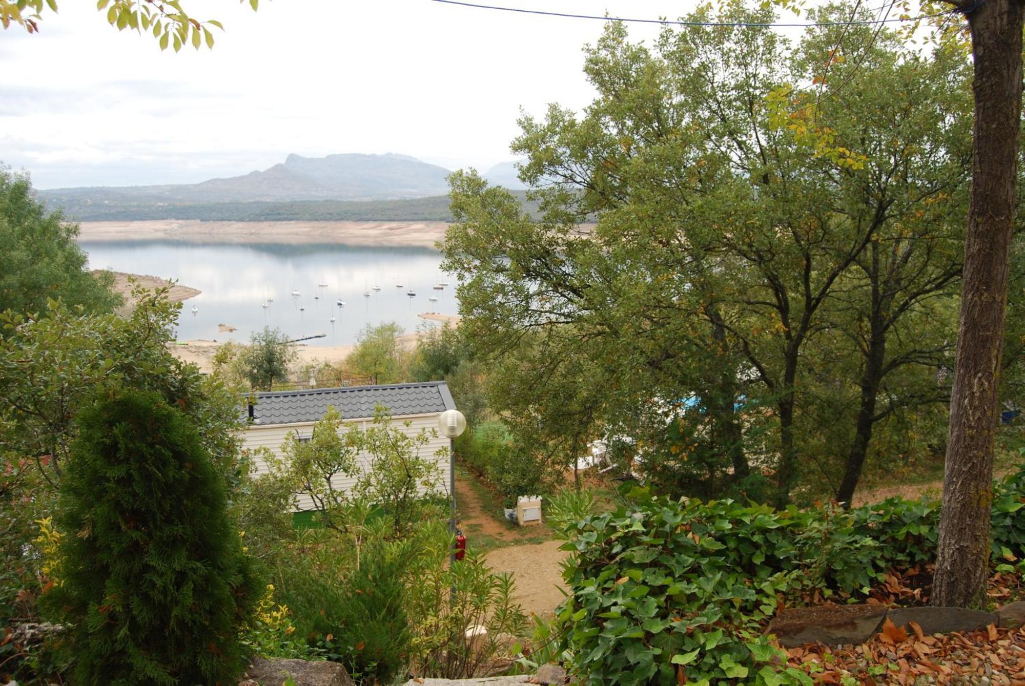 Camping De Cervera De Buitrago Luaran gambar